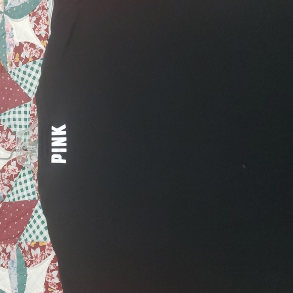 A Victoria secret pink shirt - Picture 5 of 5